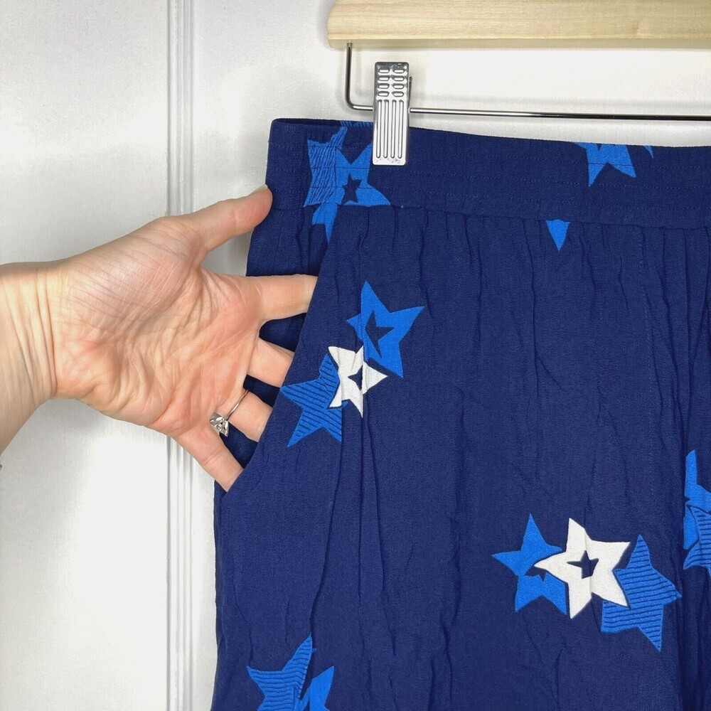 See By Chloe Womens Short Tank Set 10 Blue Viscose Bermuda Lined Stars Relaxed - Picture 16 of 16
